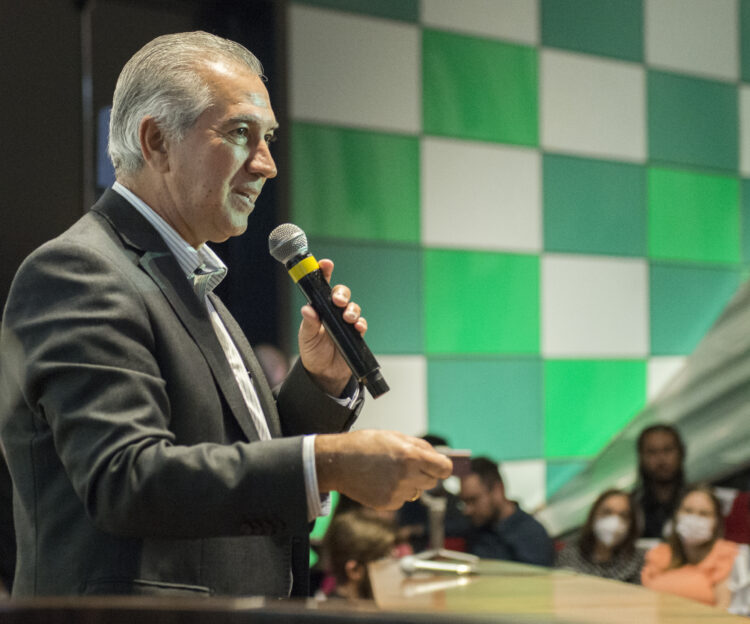 Reinaldo critica política monetária que encarece o crédito, trava investimentos e sobrecarrega famílias e prefeituras