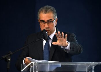 Reinaldo critica políticas equivocadas e aponta 5 saídas para o país superar crise