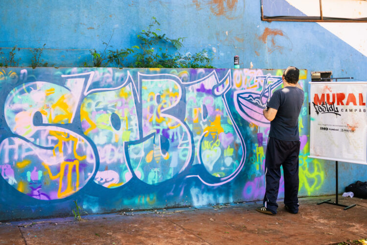 Cartões-postais do Mural Postal Campão começam a ser distribuídos gratuitamente em CG