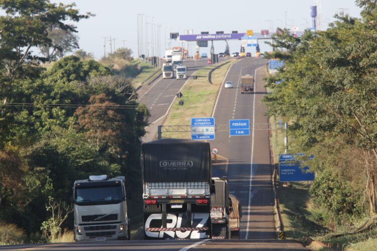 Motoristas podem receber descontos progressivos que podem chegar até 93% nos pedágios da BR-163 em MS. Saiba como: