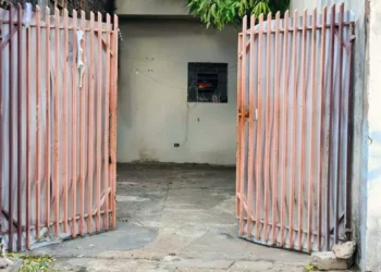 Mulher é morta estrangulada no Santo Antônio e Polícia procura o companheiro suspeito