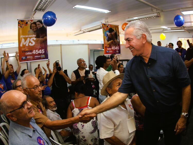 Reinaldo diz que eleitores estão ansiosos por mudanças urgentes no rumo do país