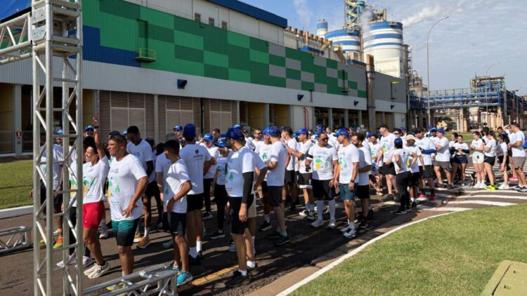 Apae de Três Lagoas recebe 800 quilos de doações arrecadadas em corrida interna de indústria