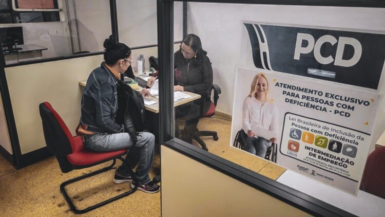 Funsat disponibiliza 962 vagas nesta quarta-feira, 659 que não exigem experiência