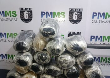 Duas mulheres são presas em Corumbá com R$ 210 mil em skunk