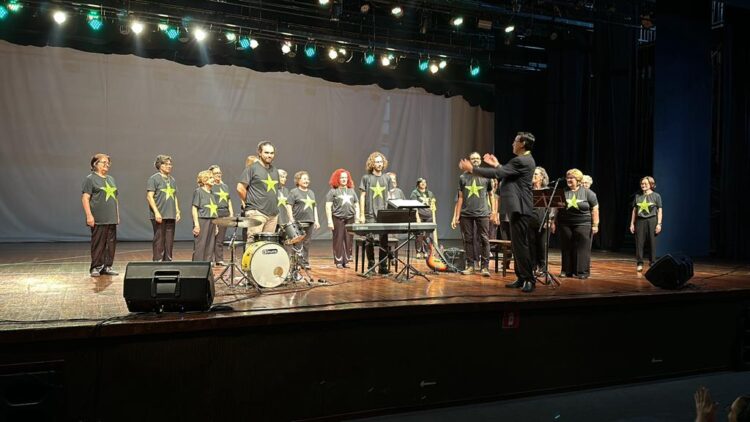 Niver de CG: Mais de 130 idosos apresentam o espetáculo ´O Desafio de Ser Feliz