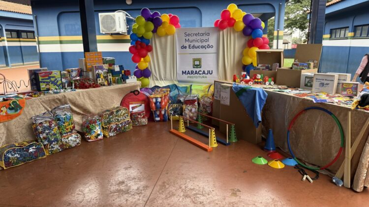 Prefeitura de Maracaju entrega brinquedos pedagógicos adquiridos com emenda de Coronel David