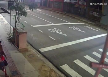 Oito minutos foram suficientes para ladrão furtar estabelecimento no Centro da Capital
