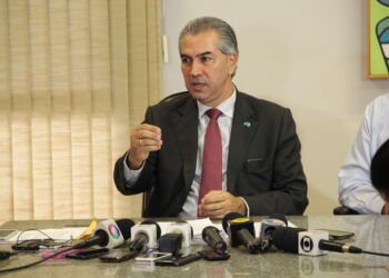 Fuga de indústrias ao Paraguai expõe urgência de reformas, diz Reinaldo