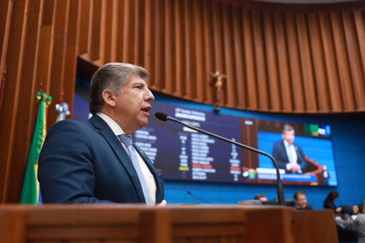 Lidio Lopes destaca leis de proteção às mulheres e reforça compromisso no Agosto Lilás
