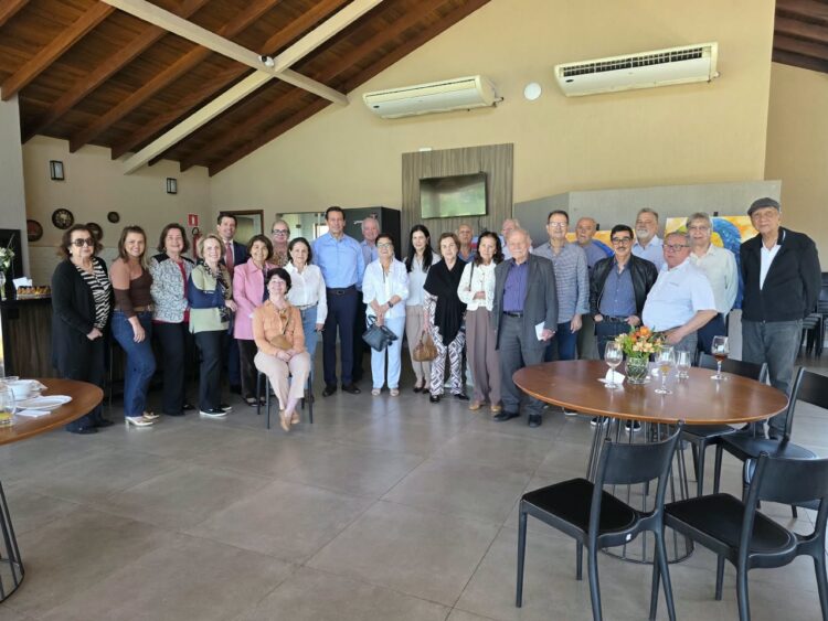 Café da manhã da Amamsul reúne antigos associados para debater temas de interesse da categoria