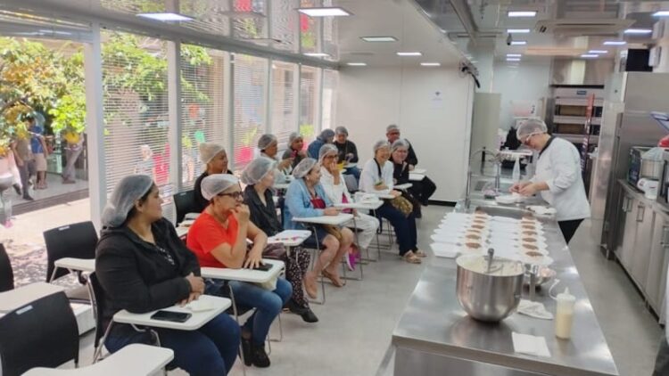 Senac MS ouve empresários do Maria Aparecida Pedrossian para definir cursos da carreta-escola