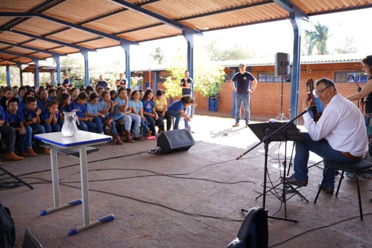 Entre o Rural e o Urbano leva música e poesia a escolas públicas de Campo Grande