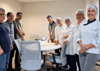 Equipe encara maratona de produção de bolo gigante para aniversário de Campo Grande