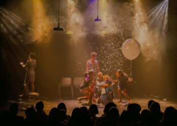 No Teatro Prosa, Cia Ofit retorna aos palcos com “Três Vírgula Quatro Graus na Escala Richter”