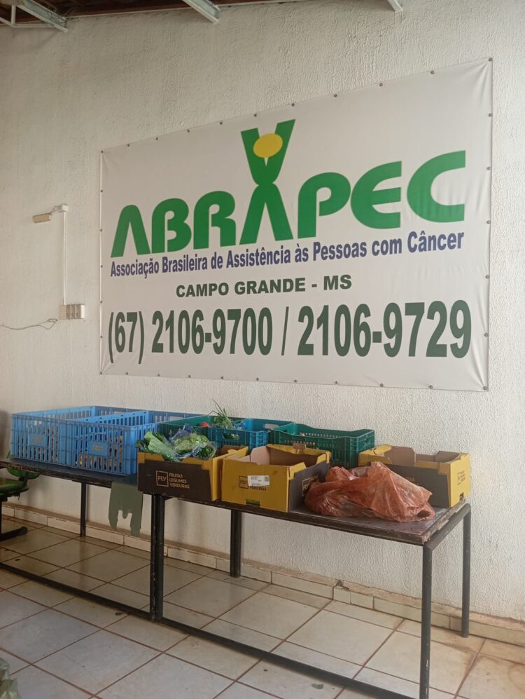 ABRAPEC recebe doação de frutas e legumes por meio de parceria com o Mesa Brasil do SESC