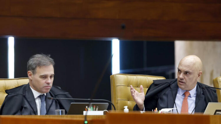Crise no STF: Fachin aguarda explicações de Moraes e Mendonça