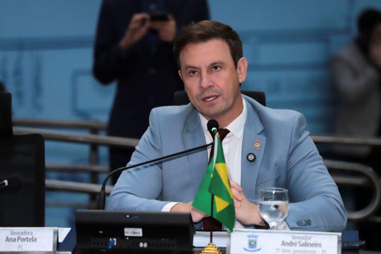 Câmara vota projeto de Salineiro que proíbe reserva de vagas por identidade de gênero em concursos na Capital