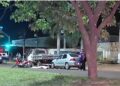 Motociclista morre prensada entre carro de passeio e caminhonete em semáforo da Gunter Hans na Capital