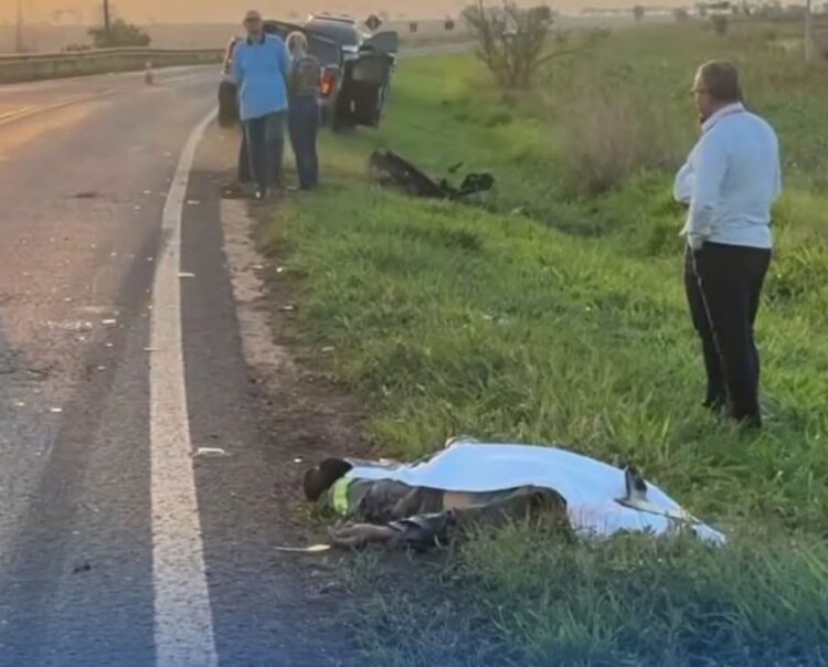 Colisão entre moto e carro causa explosão na BR-376 e mata homem em Ivinhema