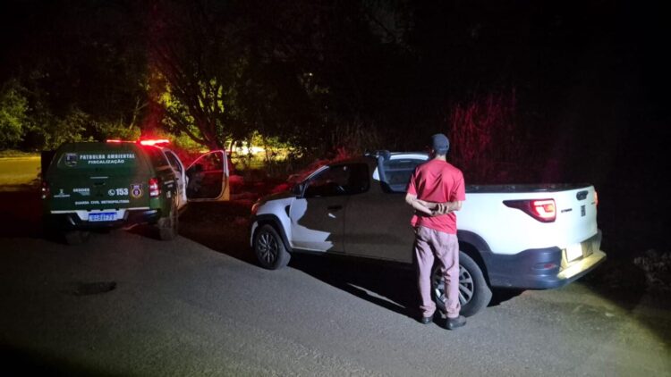 Homem é autuado pela Guarda, após descarte irregular de pneus no Jd. Panamá