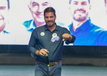 Capitão Contar assegura favoritismo e alcança a liderança na disputa ao Senado em MS