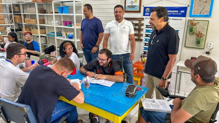 Candidato a deputado estadual, Professor Marcelo Miranda construiu trajetória de apoio às APAEs e ao Cotolengo em MS