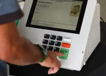 O que acontece se eu não votar? Saiba como justificar e evite multas