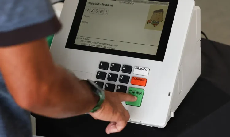 O que acontece se eu não votar? Saiba como justificar e evite multas