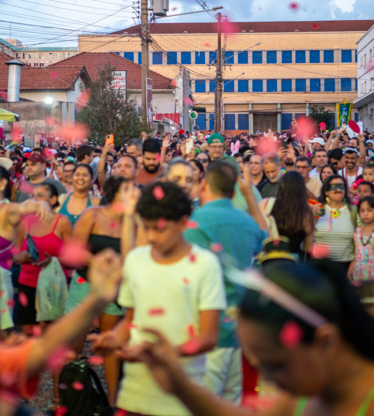 Carnaval fora de época: Movimento CarnaLula acontece nesta sexta na Esplanada Ferroviária