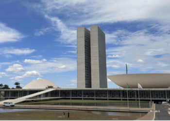 Congresso promulga PEC que acaba com a escala 6×1 nesta sexta-feira