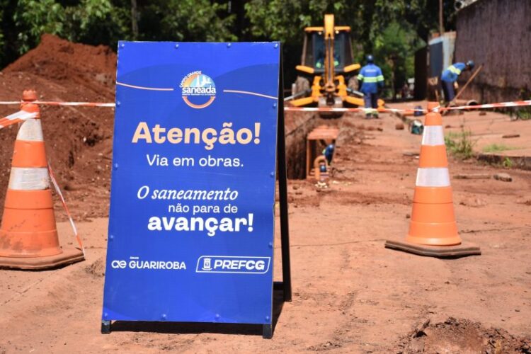 Novas redes de esgoto chegam às casas e melhoram o dia a dia das famílias de CG