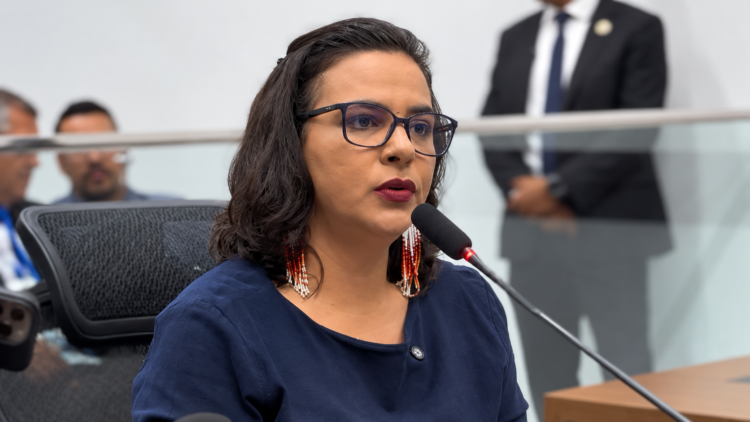 Após pedido de deputada, Justiça Eleitoral determina mudança em rota de ônibus para indígenas