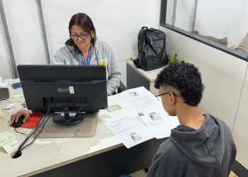 CG tem 841 vagas nesta quinta, entre elas, auxiliar de manutenção predial, barman, conferente de logística e fiscal de obras. 