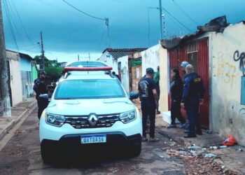 Guarda fecha ferro-velho clandestino e recupera peças de semáforo após furtos na Capital