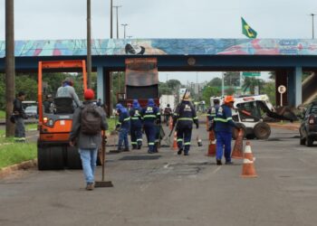 Após chuvas, PrefCG realiza serviços de tapa-buracos em todas as regiões neste sábado