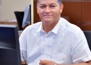 ARTIGO: Todos somos professores, por Wilson Aquino