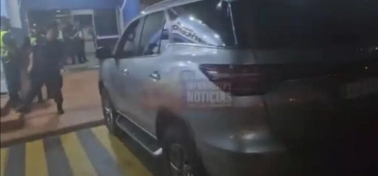 Atiradores em moto matam Roberto Álvarez dentro de Toyota Fortuner na fronteira